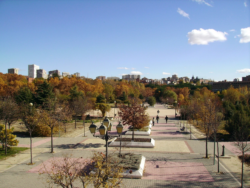 Panorámica de los jardines de la Ciudad Universitaria de Madrid. Foto: Ricardo Ricote / Wikicommons. 