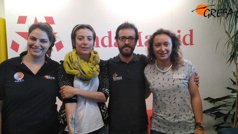 De izquierda a derecha, Bárbara, Elena, Manuel y Marina, en los estudios de radio de Onda Madrid.