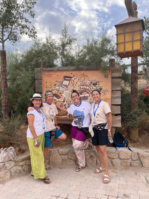 Trabajadoras y voluntarias de GREFA durante la Fiesta del Buitre en Puy du Fou.