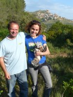 Liberación mediante hacking de un pollo de águila perdicera en Navarra