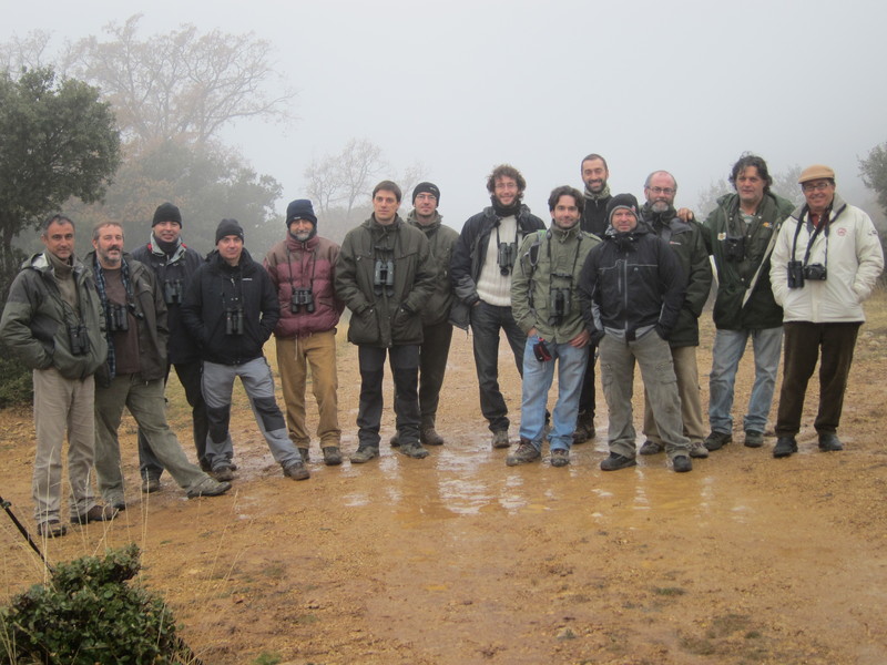 Agentas Forestales de Aragón y Cataluña, Universidad de Barcelona, la revista Quercus, técnicos de Baleares, Fapas Alcoi y Gentes de TRENCA y GREFA, "disfrutando" de un hermosos día de lluvia y nieve 