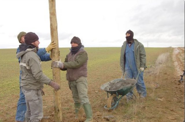 La conservación de la biodiversidad nos lleva a tirarnos al barro y trabajar en las condiciones más duras.