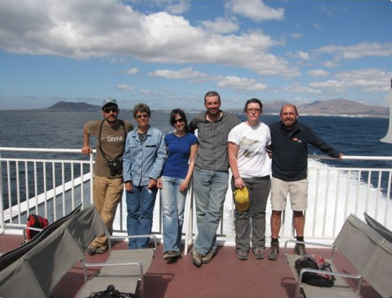 El Equipo Hubara en el Ferry que nos trasladaba de Lanzarote a Fuerteventura: Juan José Iglesias, Isabel Moreno, Virginia Moraleda, Yeray Seminario, Claudia Schuster y Fernando Garcés.