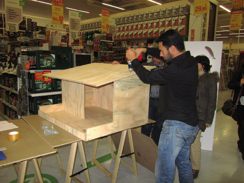 Rafael and Esperanza finishing the construction of one of the artificial nests