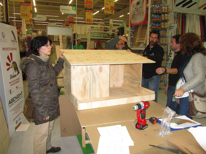 Rafael and Esperanza finishing the construction of one of the artificial nests