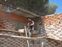 Pablo retira a Pau del nido para su liberación