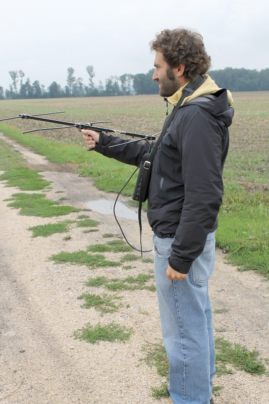 Nuestro antiguo colaborador, Enmanuel Cariño siguiendo a las jóvenes pescadoras