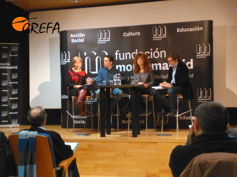 Mesa redonda con la participación de periodistas especialistas en información ambiental.