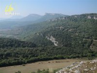 Panorámica del valle de Kanpezu (Álava), donde han sido introducidos los pollos de águila de Bonelli.