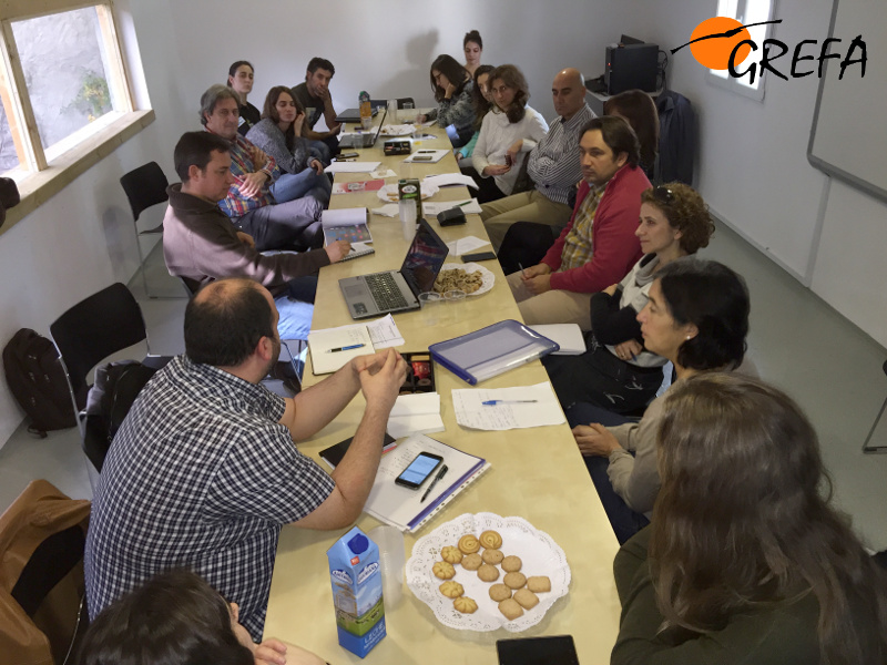Un momento de la reunión del GEMAS en las instalaciones de GREFA.