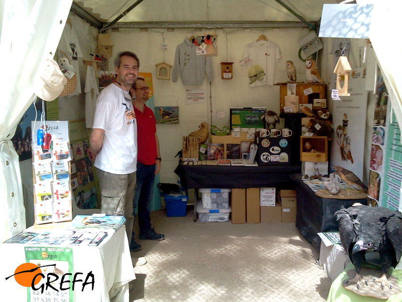 El mundo de GREFA a pequeña escala en un stand de tres por tres metros.