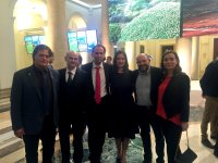 El presidente y el secretario general de GREFA, junto con el director del hospital de fauna de este ONG, acompañados de antiguos trabajadores de la asociación.