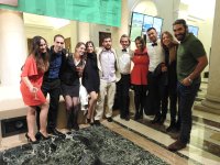 Personal y colaboradores de GREFA en el cóctel posterior al acto de entrega.