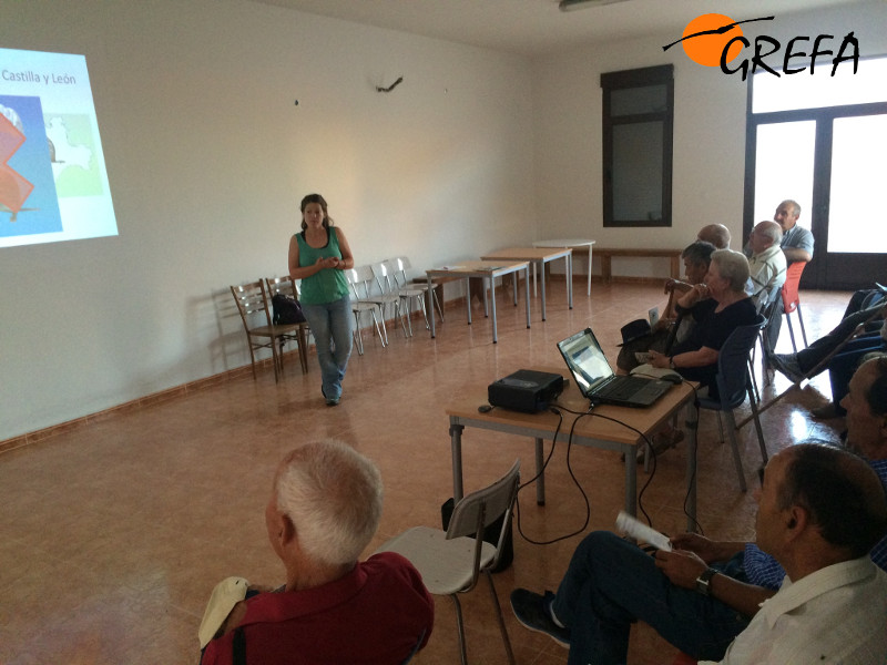 Charla en Fuentesecas (Zamora), uno de los pueblos a los que se ha llevado la exposición.