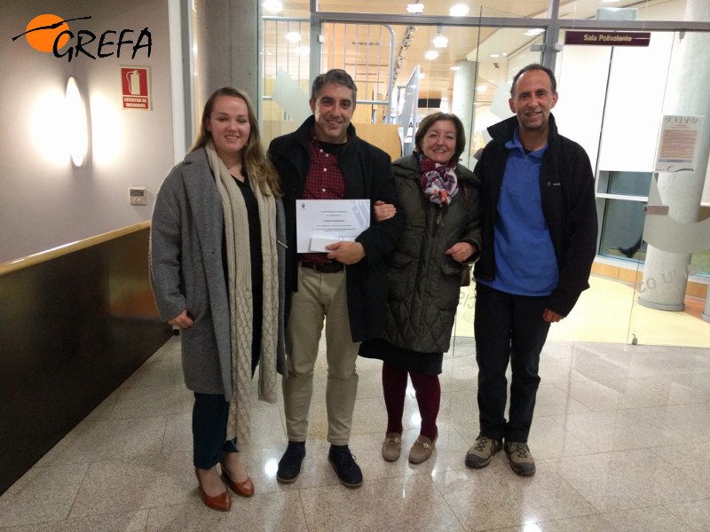 Nuestro voluntario, Javier Vicente (segundo por la izquierda), acompañado de su novia, su madre y Fernando González, director veterinario de GREFA.