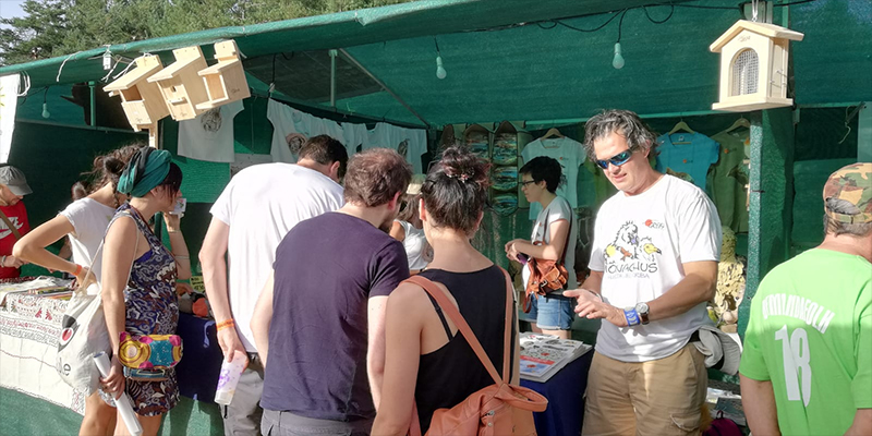 Aspecto del stand de GREFA que hemos montado en DemandaFolk'18.