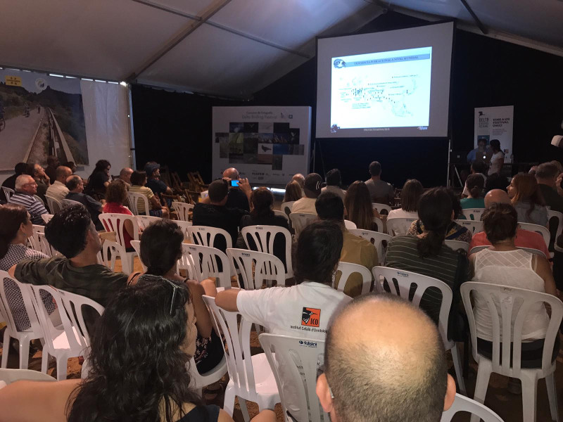 Público asistente a la charla sobre el Proyecto Monachus en el Delta Birding Festival.