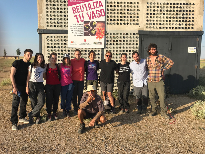 Foto de grupo de los integrantes del voluntariado ambiental que ha trabajado en Rueda.