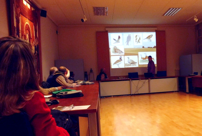 Presentación oral del trabajo de educación ambiental sobre la biodiversidad de la meseta cerealista, que GREFA realiza desde Villalar de los Comuneros (Valladolid).