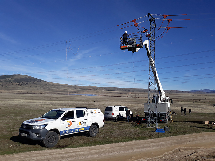 Corrección de un tendido eléctrico peligroso para las aves efectuada en Urraca-Miguel (Ávila), a finales de 2021, gracias a la colaboración de GREFA y EDPR, bajo la cobertura del proyecto AQUILA a-LIFE.