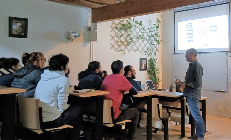 Antonio Rivas durante su presentación a los alumnos del curso de técnicos de recuperación de fauna salvaje.