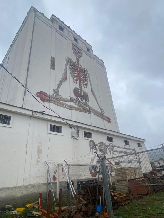 Vista exterior del silo de Porzuna. 