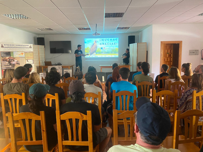 Charla celebrada en Huerta de Arriba durante la Fiesta del Buitre.