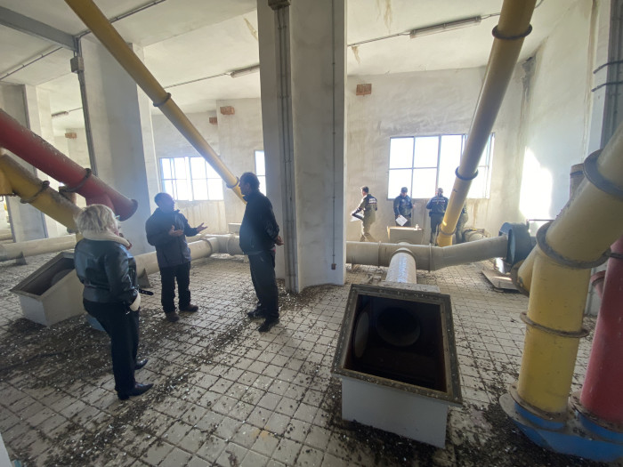 Visita de GREFA, empresa propietaria y agentes forestales a zonas del silo con nidales de cernícalo primilla.