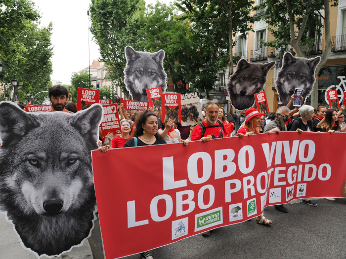 Pancarta con el lema del acto en la cabecera de la manifestación. Foto: Javier Martín.