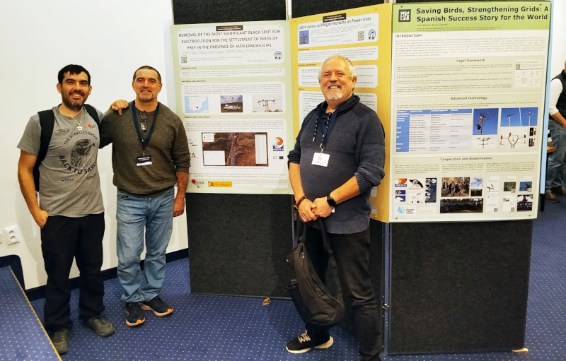 Juan José Iglesias, de GREFA (a la izquierda), junto a otros participantes españoles en el congreso de Bratislava.