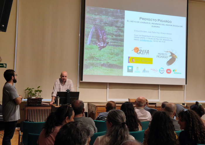 El director de la revista Quercus, José Antonio Montero, durante la presentación de la charla.