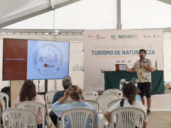 Carlos Cuéllar, técnico del programa Generando Biodiversidad de GREFA, durante su intervención en Naturcyl.