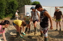 3. voluntarios en villalar fabrican adobe.redimensionado