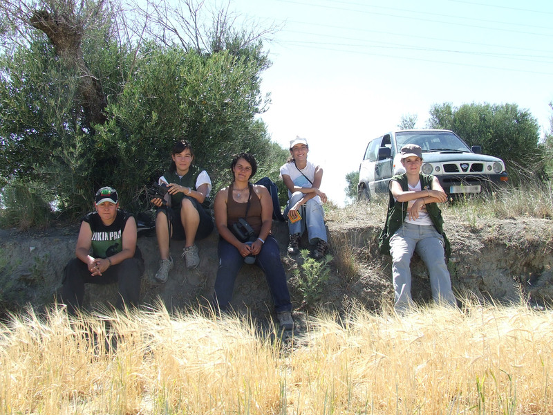 Voluntarios de la campaña de salvamento de aguiluchos