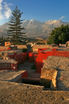El volcan Misti, visto desde el Convento de Santa Catalina, Arequipa 